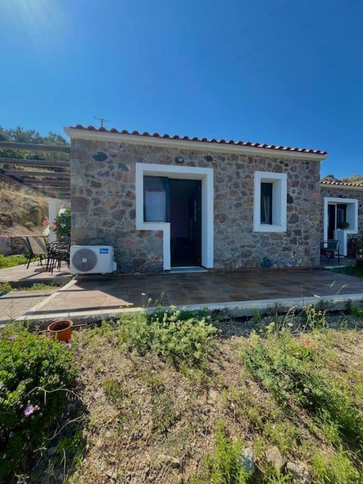 Κamares Houses Mytilene ภายนอก รูปภาพ